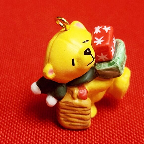 Hallmark Christmas Ornament Love To Shop 2005 Forever Friends Miniature Collecto - Picture 8 of 12